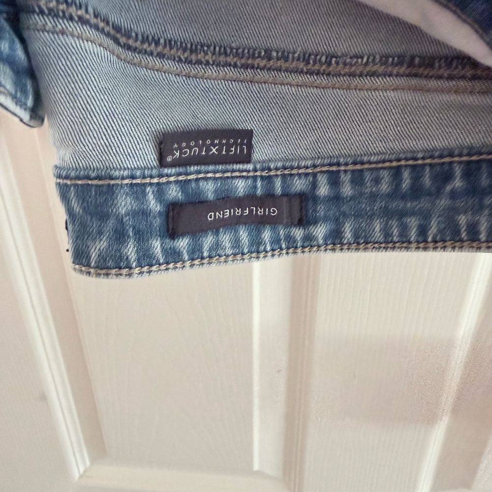 Light Wash Straight Leg Jeans - Light Blue - Picture 5 of 6